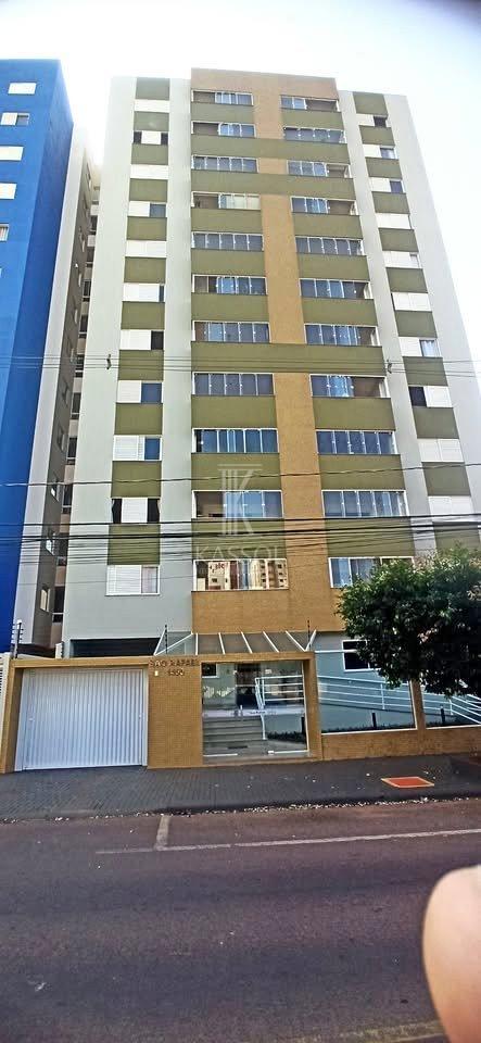 Apartamento Semi mobiliado no centro, 01 Suite mais 02 quartos...