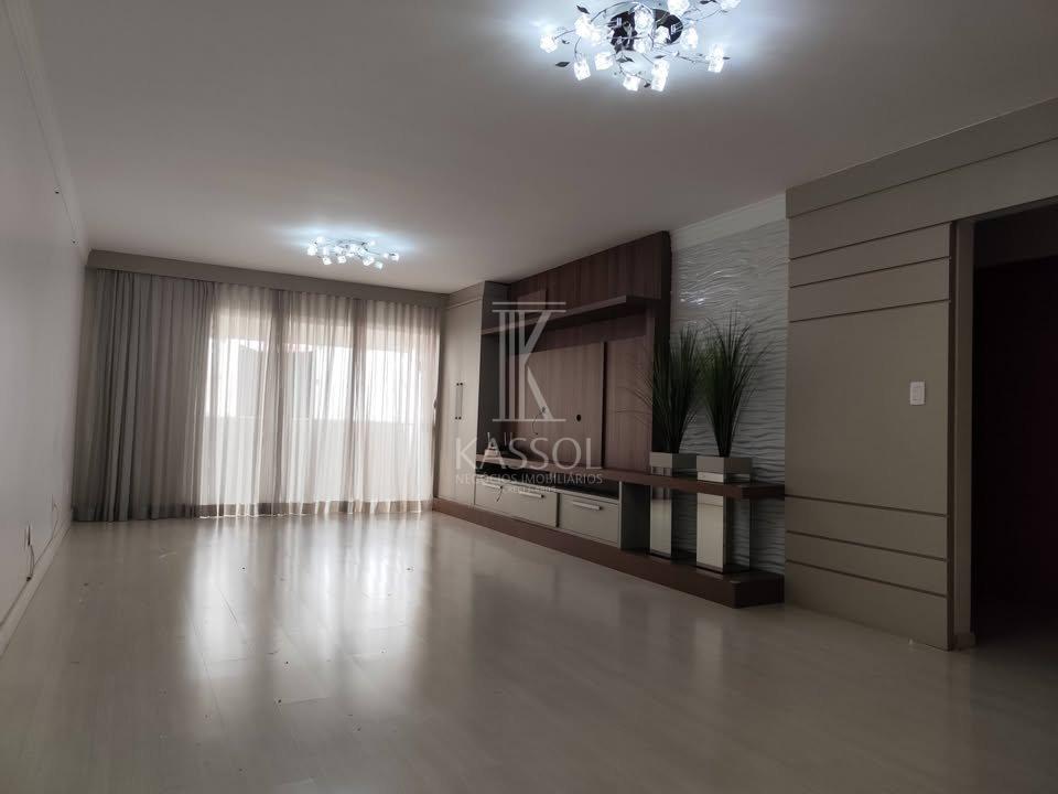 Apartamento Semi mobiliado no centro, 01 Suite mais 02 quartos...