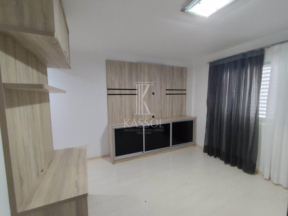 Apartamento Semi mobiliado no centro, 01 Suite mais 02 quartos, 02 vagas.