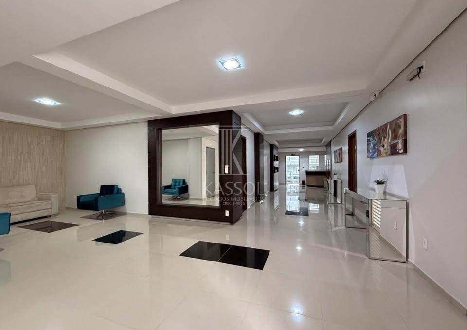 Apartamento Semi mobiliado no centro, 01 Suite mais 02 quartos, 02 vagas.