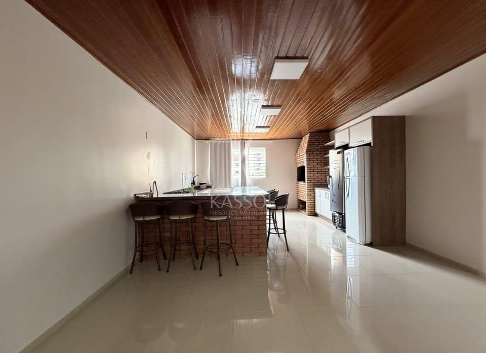 Apartamento Semi mobiliado no centro, 01 Suite mais 02 quartos, 02 vagas.