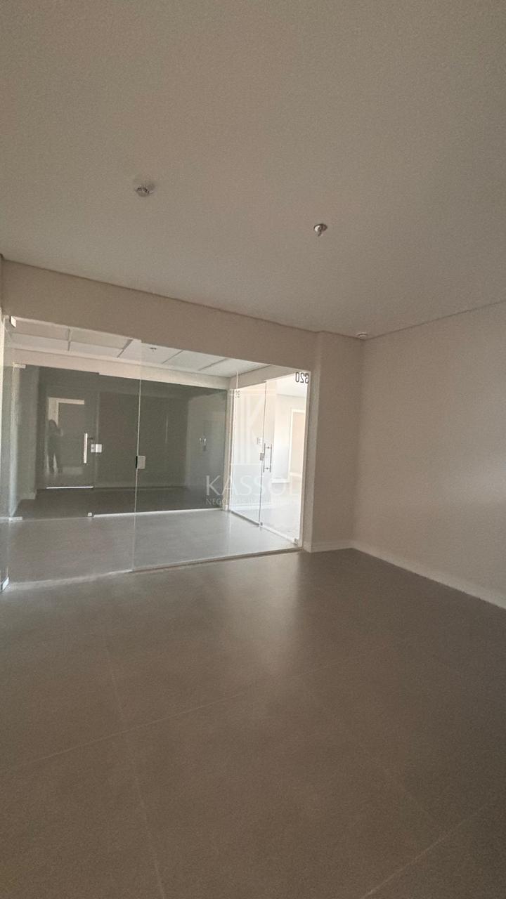 Sala no Dom Medical Center com rea total de 103,24 m, sendo 41,59 m privativos.