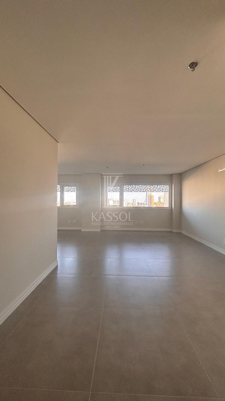 Sala no Dom Medical Center com rea total de 103,24 m, sendo 41,59 m privativos.