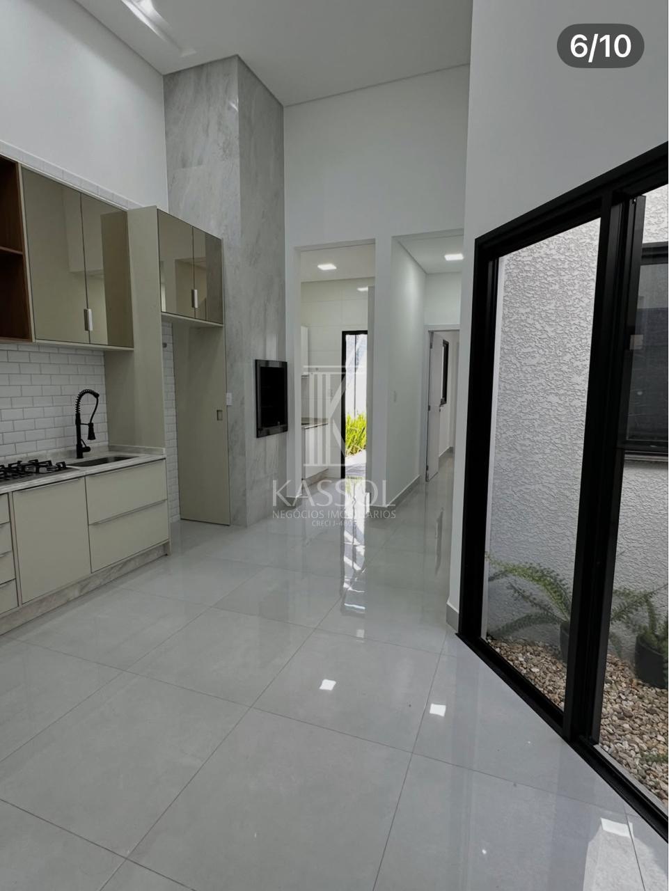 Oportunidade de casa nova em região de crescente desenvolvimento.