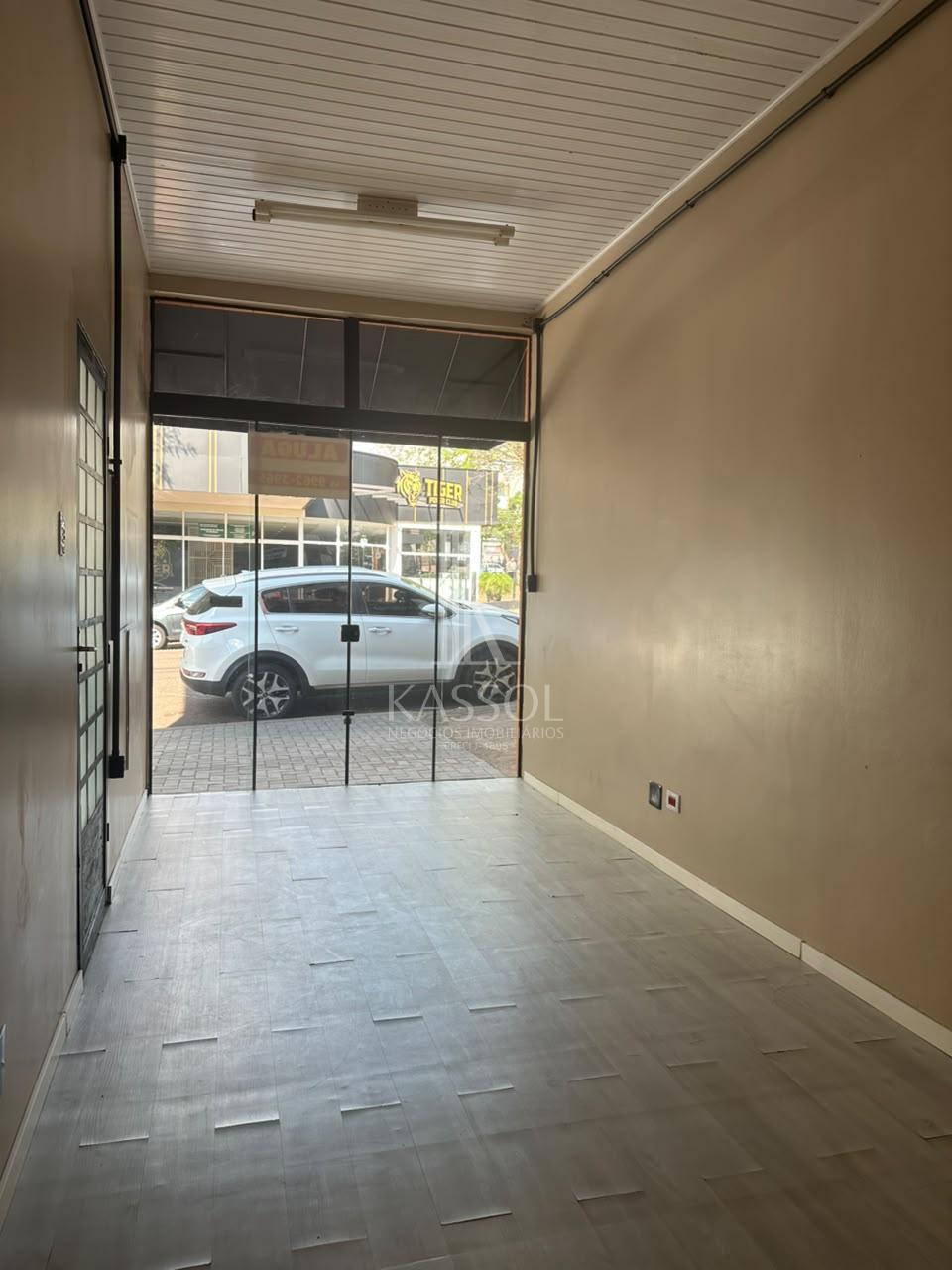 Sala Comercial térrea, na Rua Osvaldo Cruz, esquina Rua Paraná!