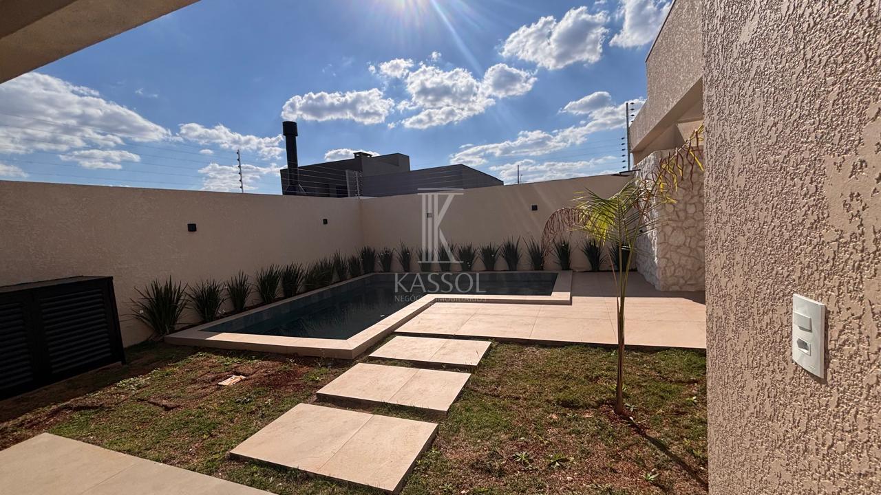Casa térrea Alto Padrão, nova, pronta para morar, no Paraíso Tropical!