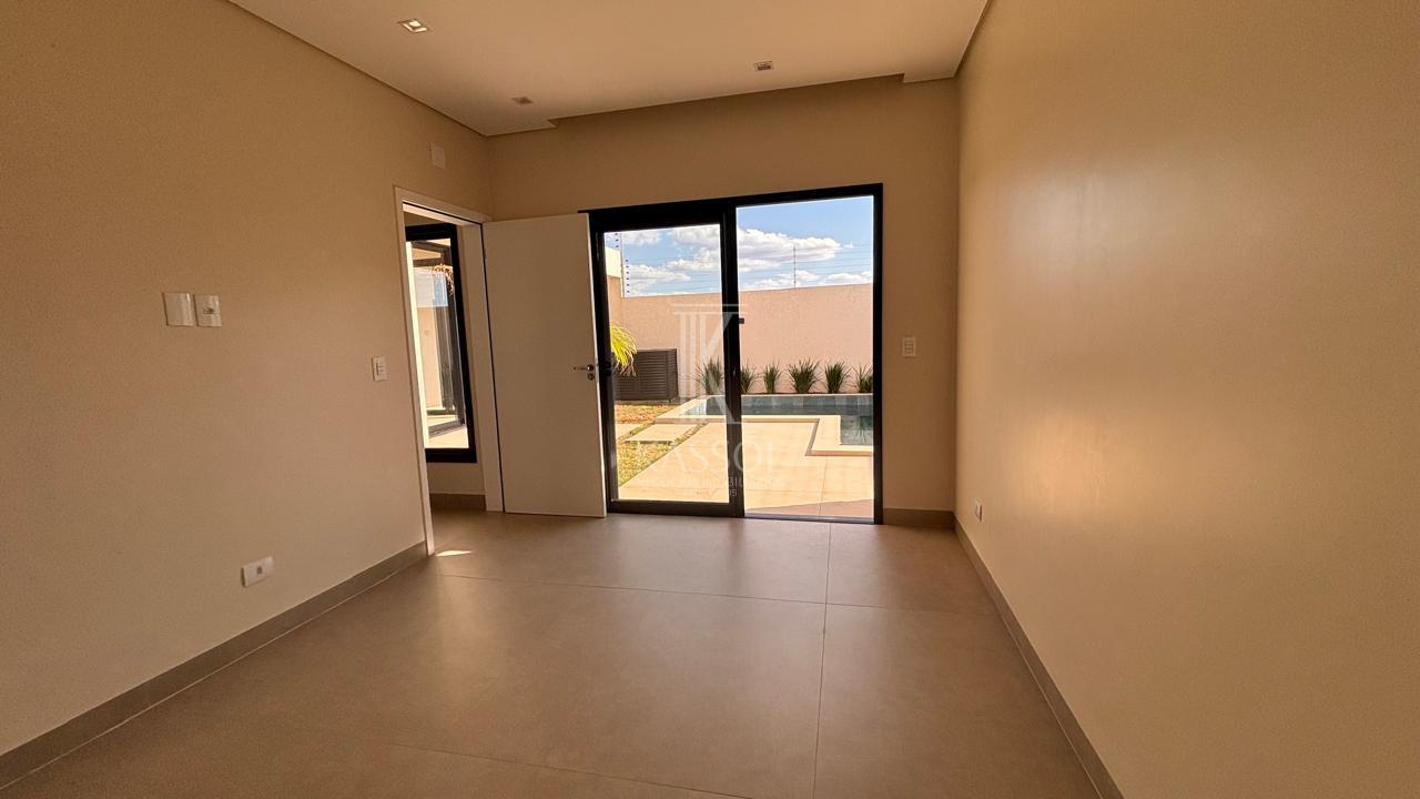 Casa térrea Alto Padrão, nova, pronta para morar, no Paraíso Tropical!