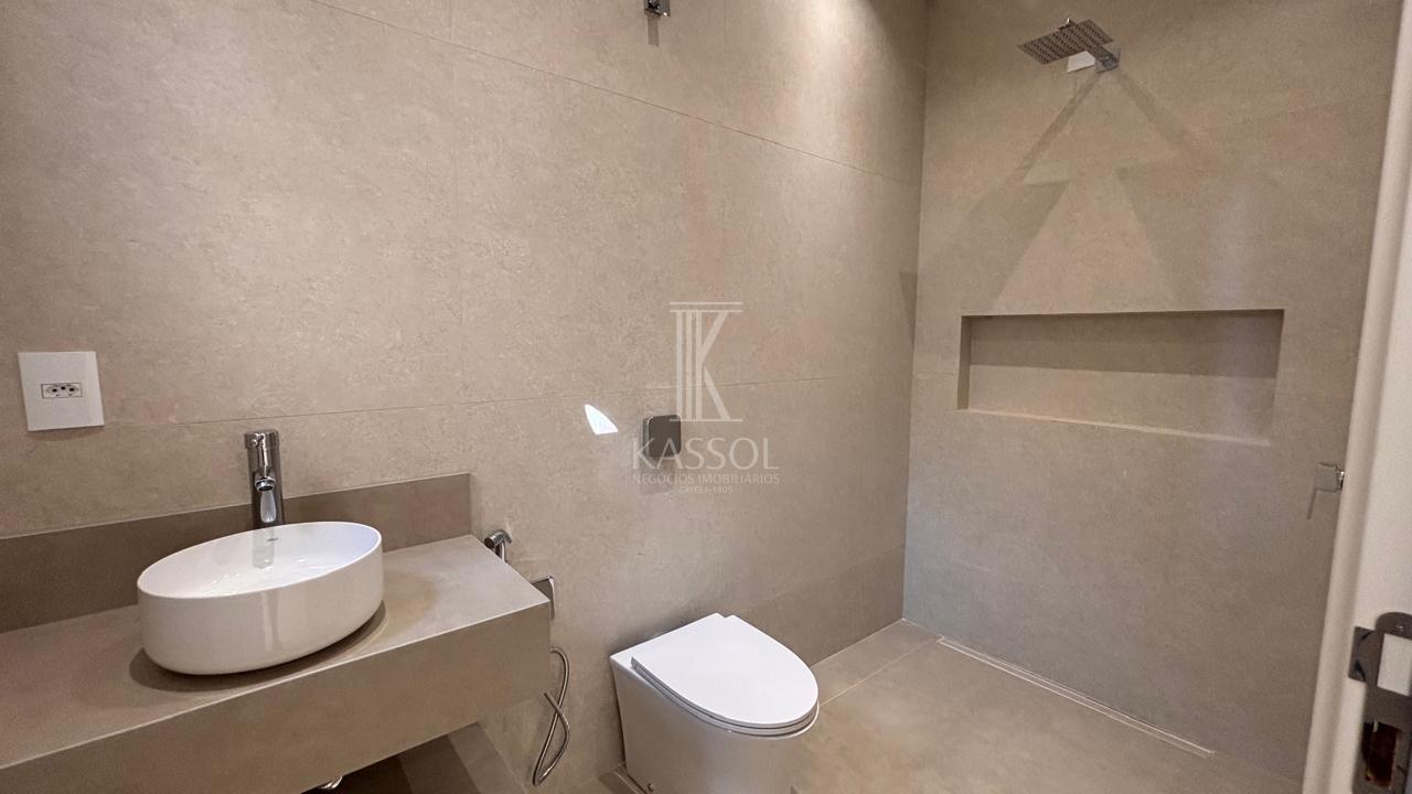 Casa térrea Alto Padrão, nova, pronta para morar, no Paraíso Tropical!