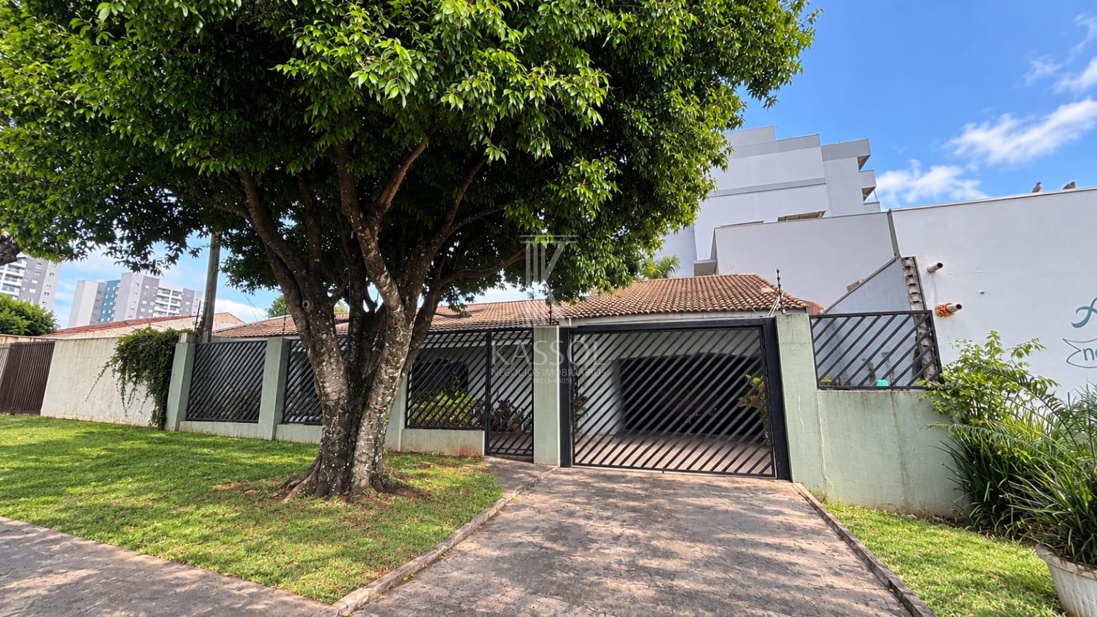 Casa à venda, Pacaembu próximo ao Supermercado Irani, CASCAVEL...