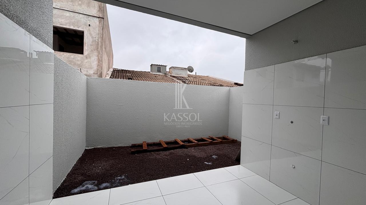 Casa, no Loteamento Siena, Bairro Esmeralda, nova pronta para morar!