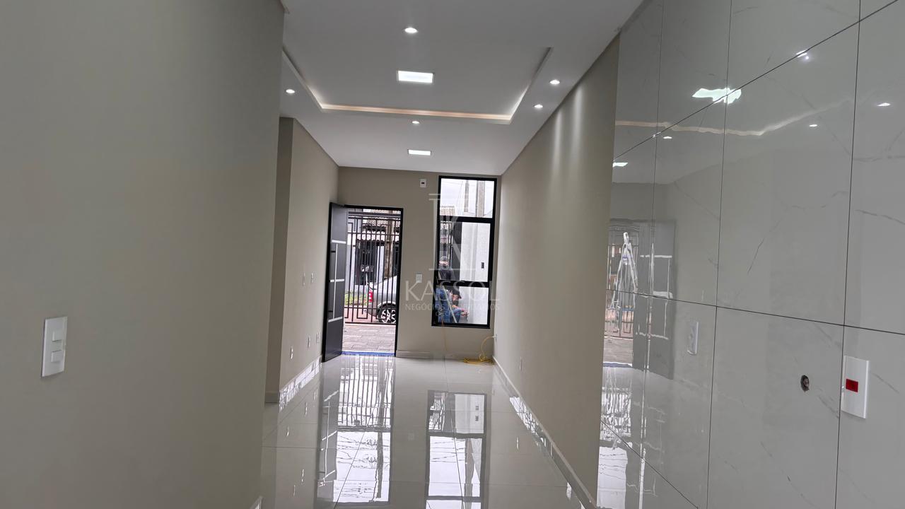 Casa, no Loteamento Siena, Bairro Esmeralda, nova pronta para morar!