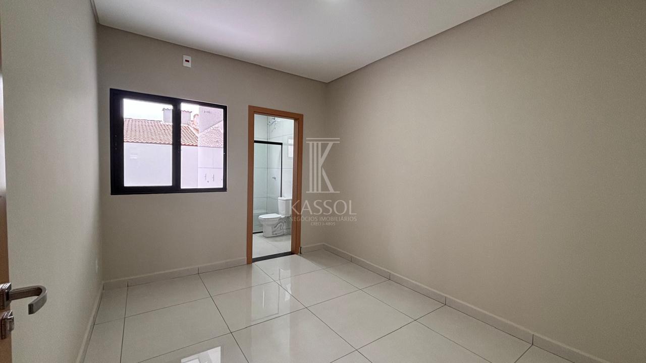 Casa, no Loteamento Siena, Bairro Esmeralda, nova pronta para morar!