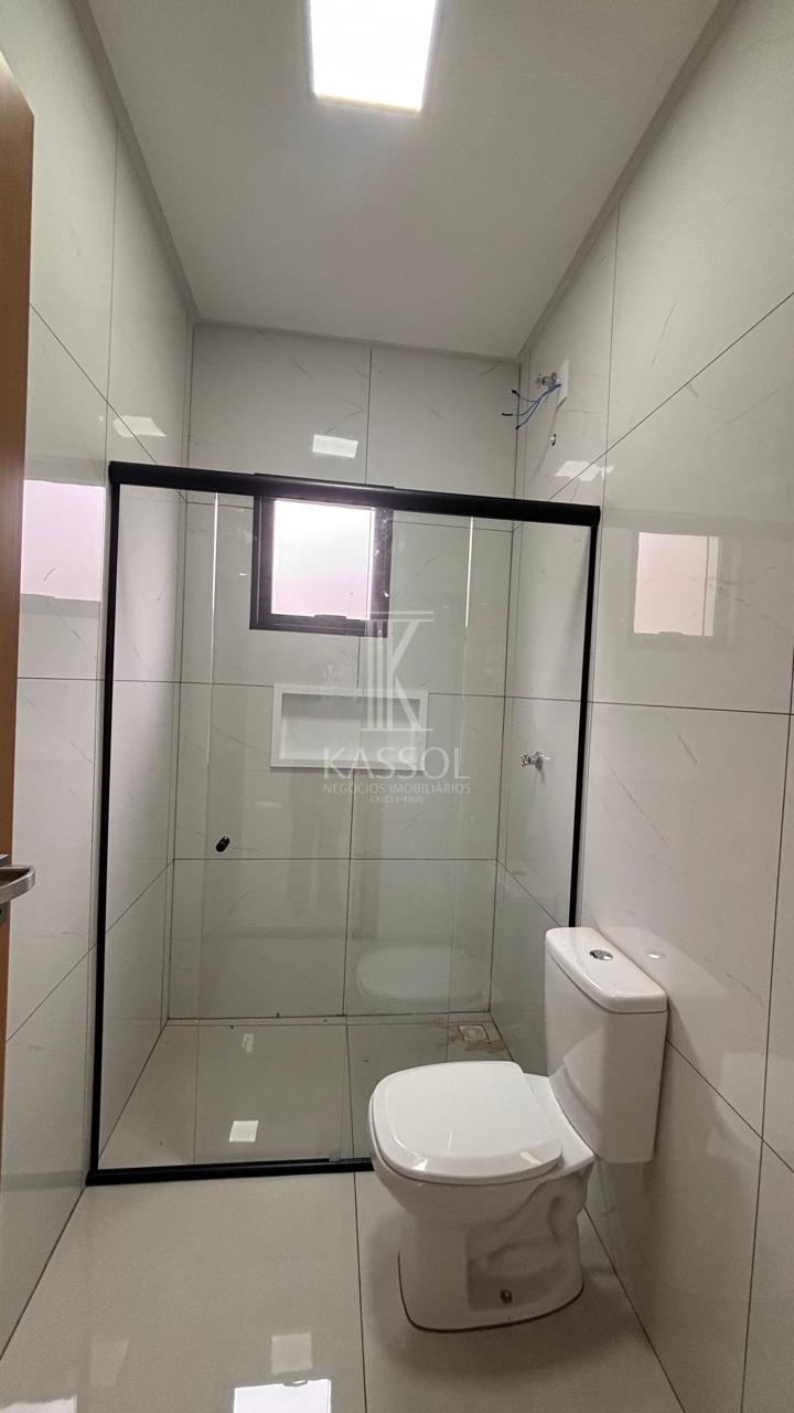 Casa, no Loteamento Siena, Bairro Esmeralda, nova pronta para morar!