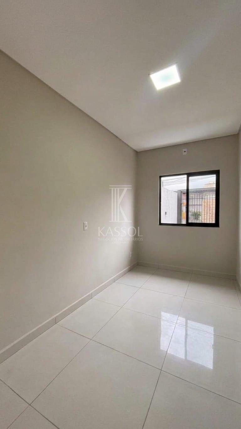 Casa, no Loteamento Siena, Bairro Esmeralda, nova pronta para morar!