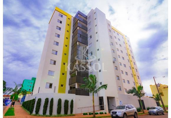 Apartamento com móveis planejados, com 02 quartos, sendo 01 Su...
