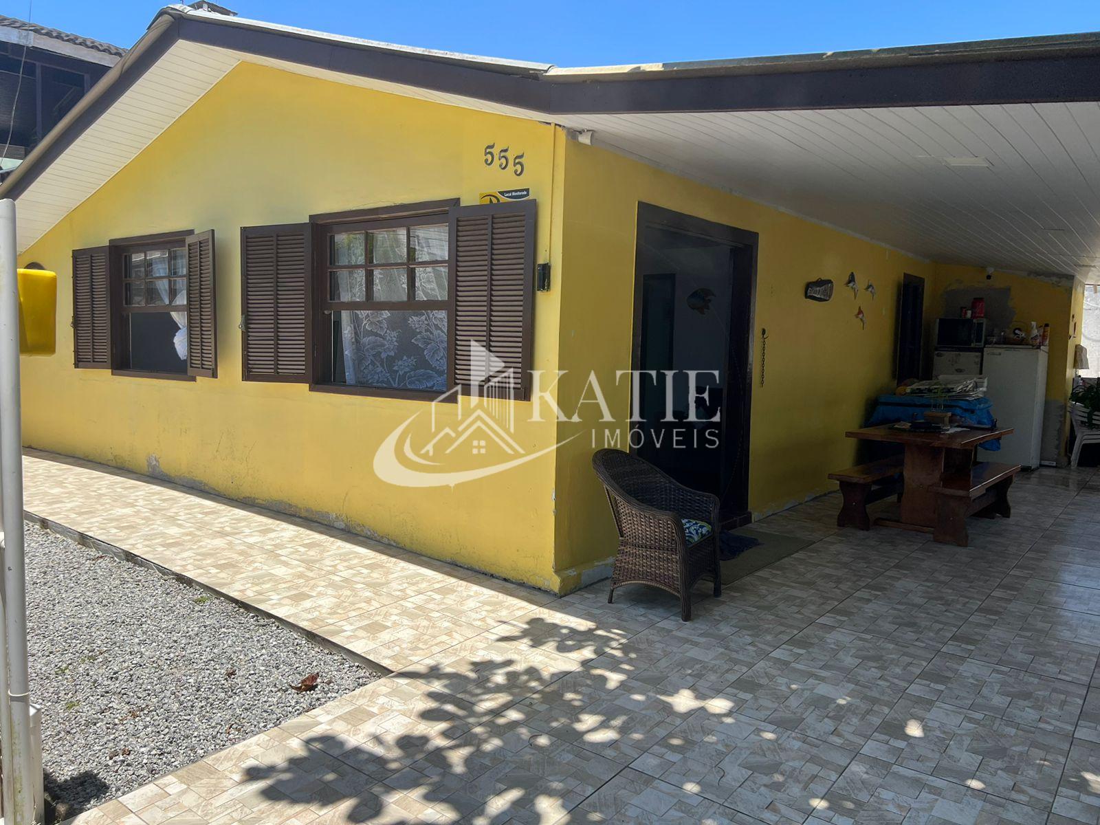 Casa á venda 50 metros do mar, Praia de Leste