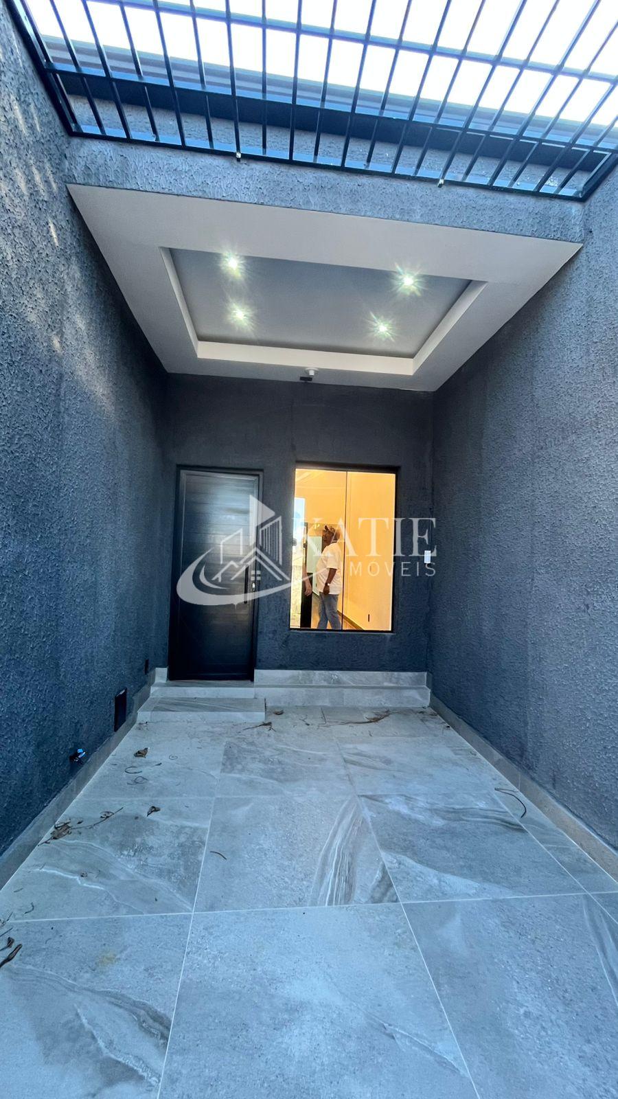 Casa moderna á venda em Matinhos