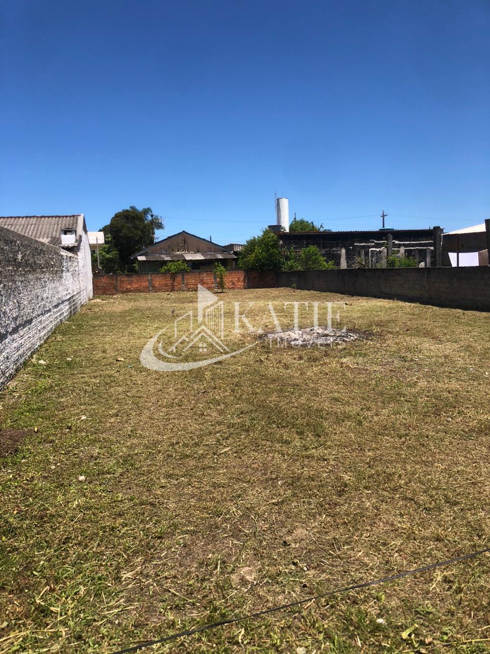 Terreno com otima localização proximo a comercios e a praia