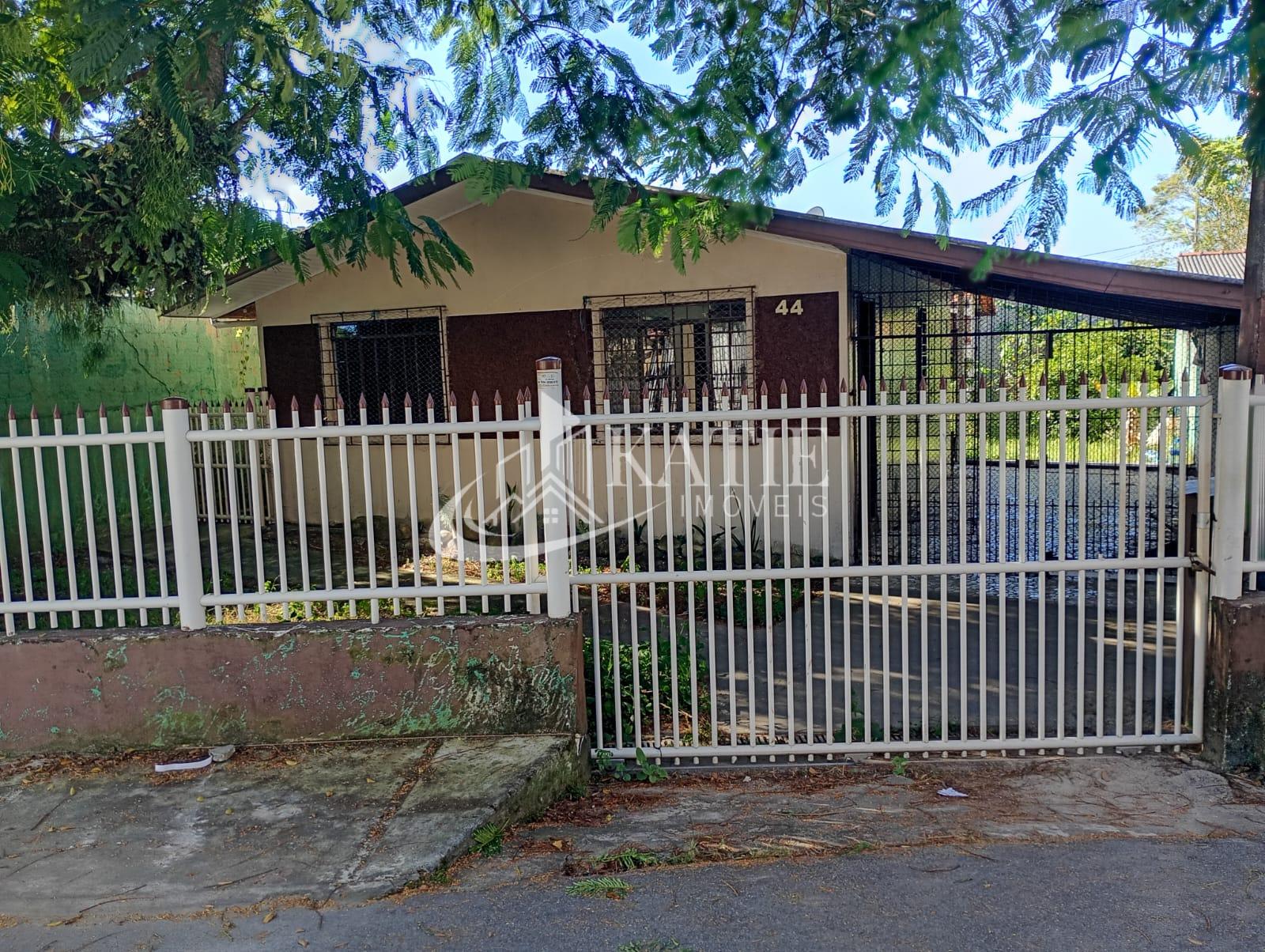 Casa a venda no centro de Matinhos proxima a comercios locais