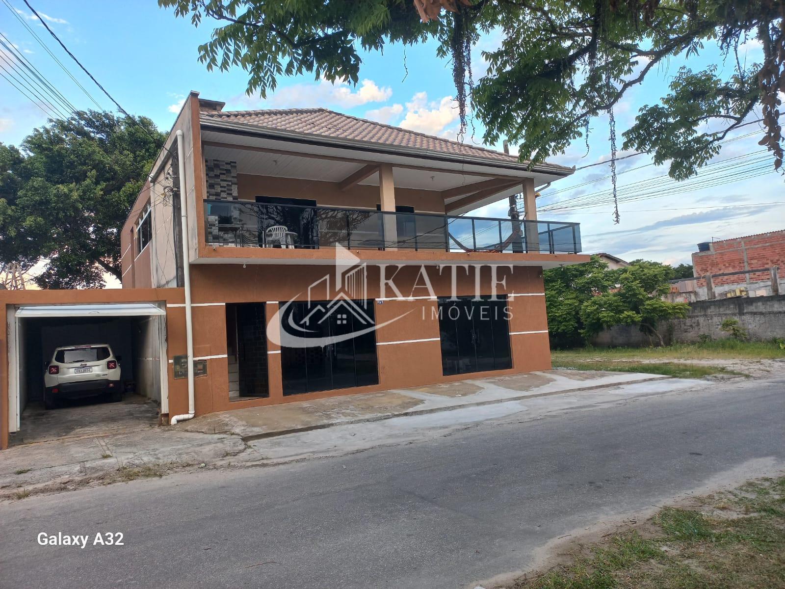 Oportunidade Única  Sobrado com Suíte   Loja Comercial no Térreo.