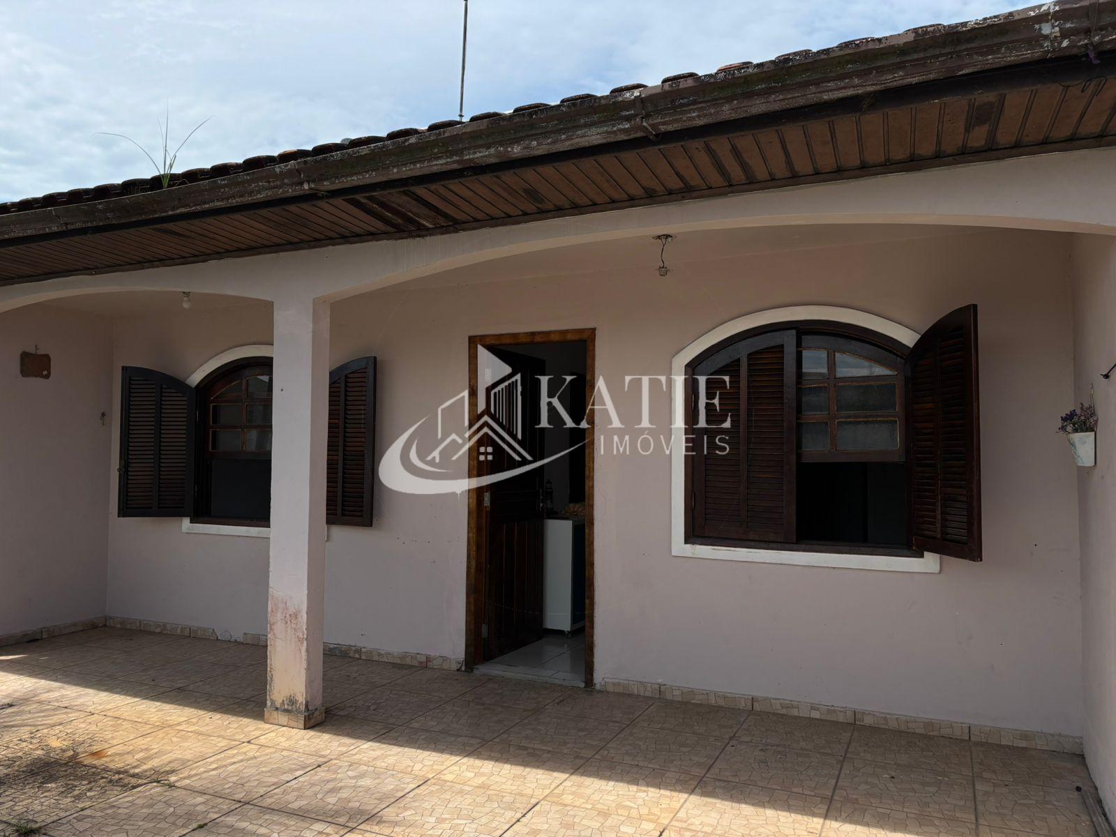 Casa com terreno grande em Praia de leste - Pontal do Paraná