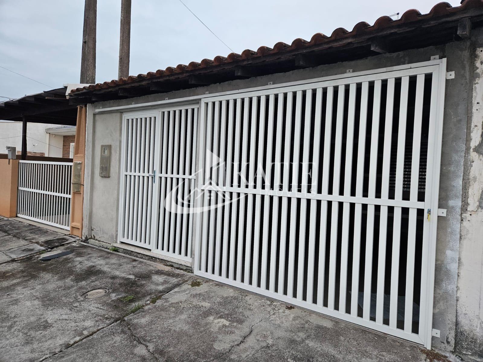 Casa mobiliada com Piscina em Praia de Leste  Conforto e Lazer...