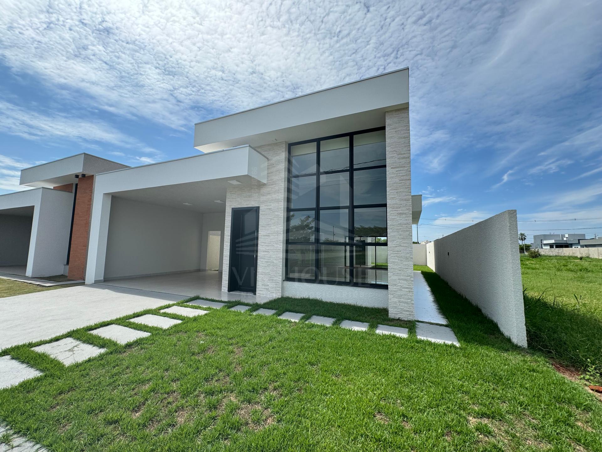 CASA TÉRREA COM 1 SUÍTE E 2 DORMITÓRIOS NO CONDOMINIO HORIZONTAL IGUAÇU