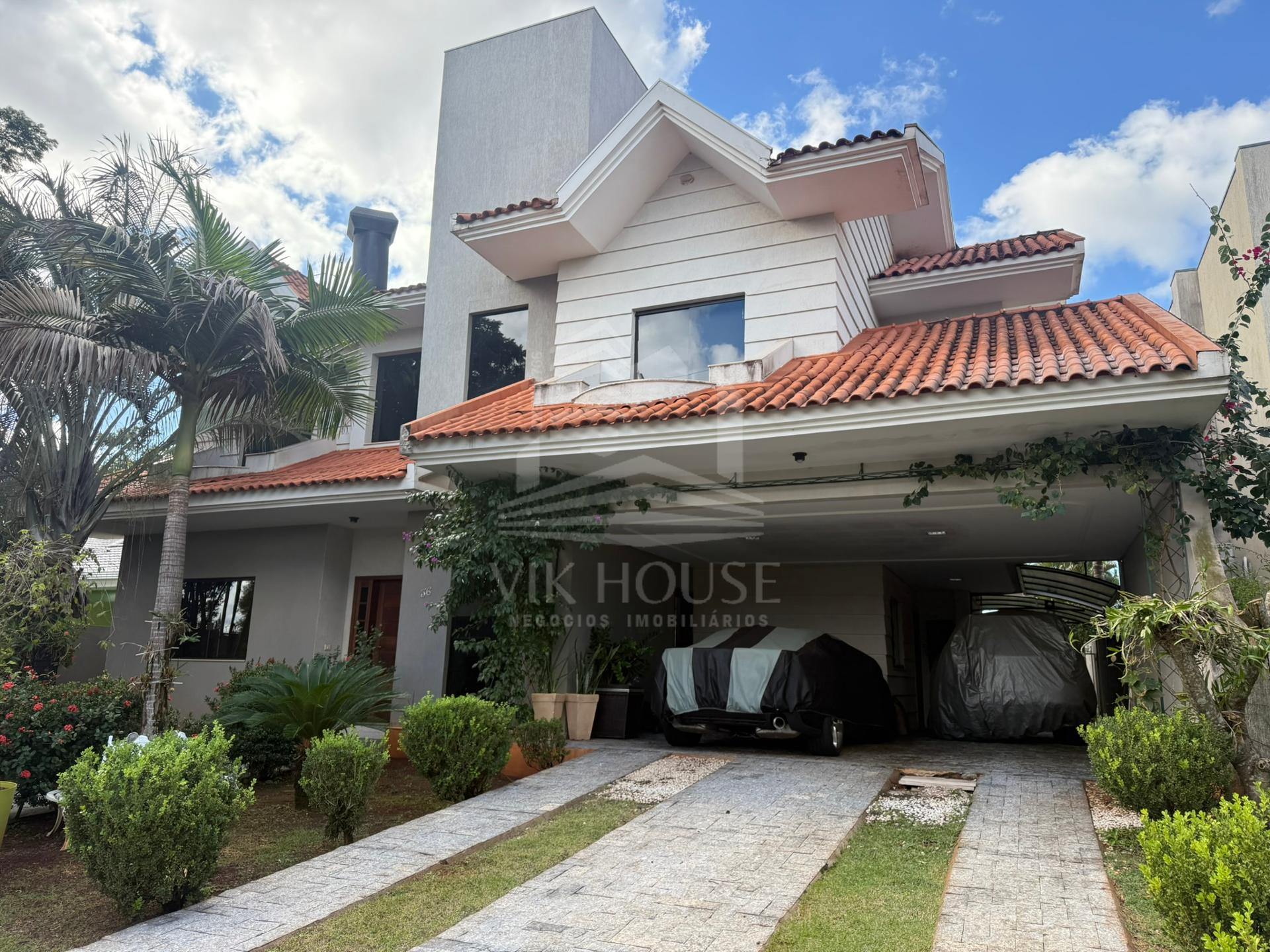 AMPLO SOBRADO A VENDA NO CONDOMINIO VILLAGE IGUAÇU - Foz do Iguaçu