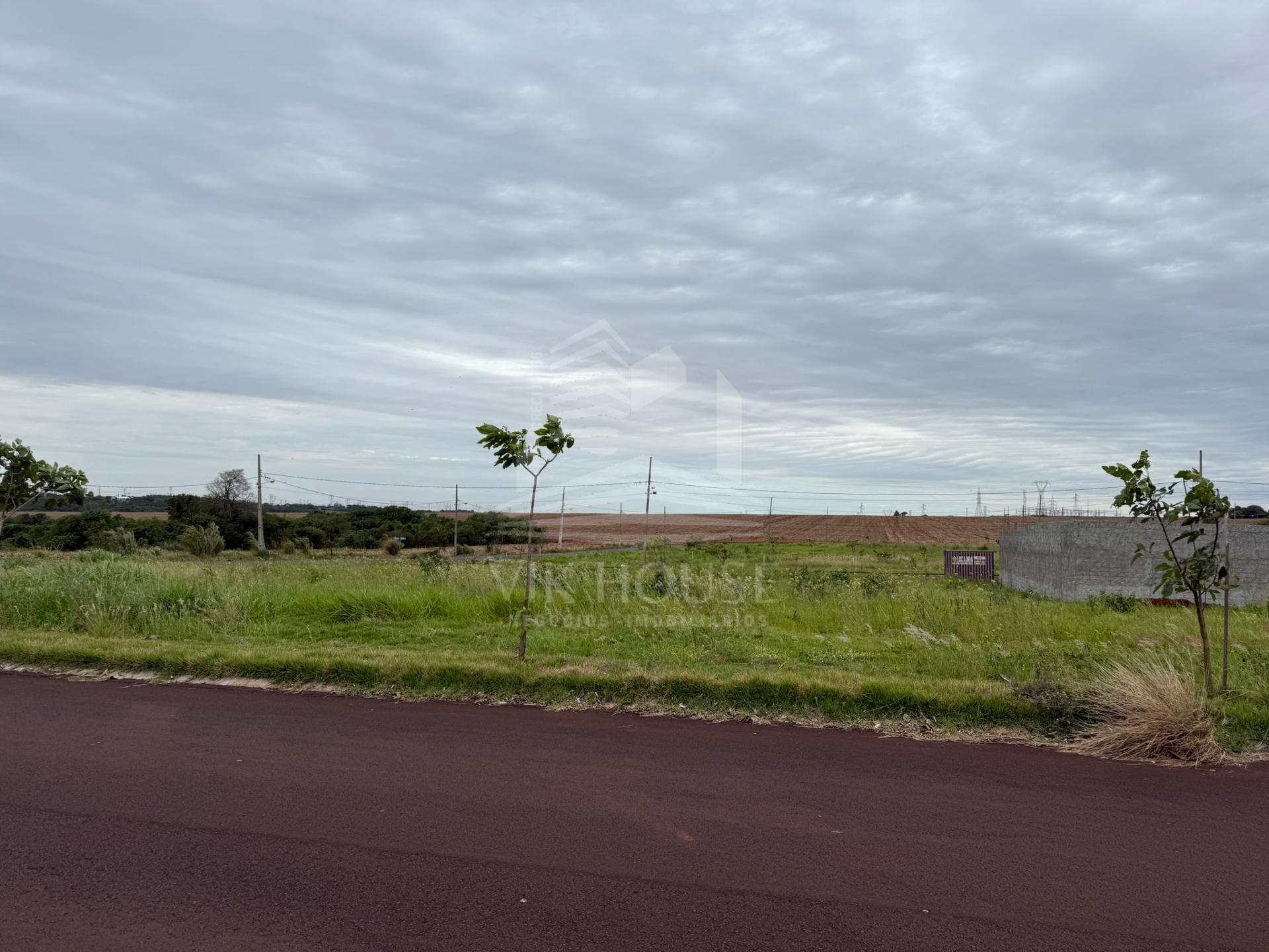 TERRENOS A VENDA NO JARDIM IPE IV COM PARCELAMENTO DIRETO
