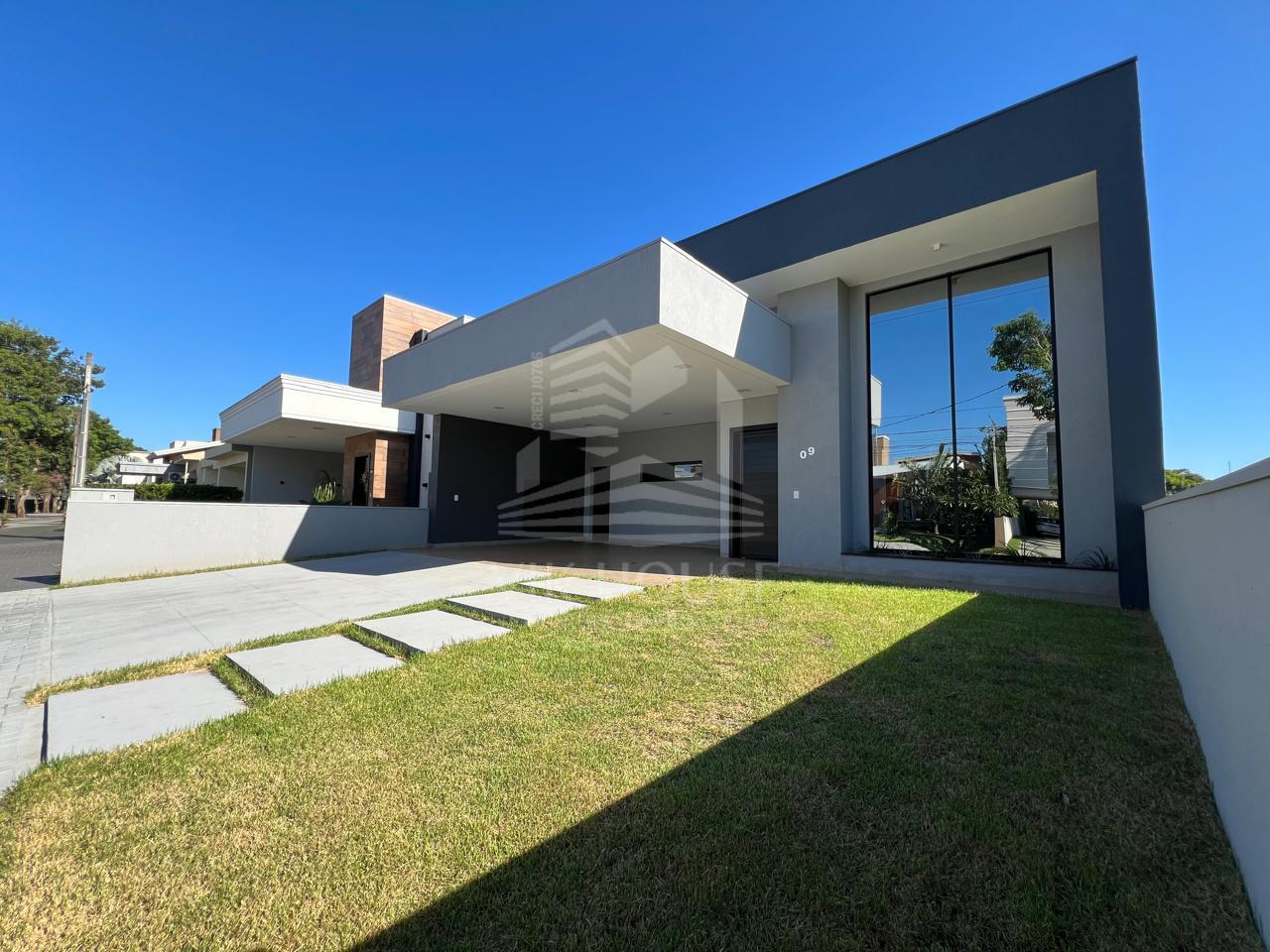 CASA TÉRREA A VENDA NO CONDOMÍNIO VALE VERDE - FOZ DO IGUAÇU