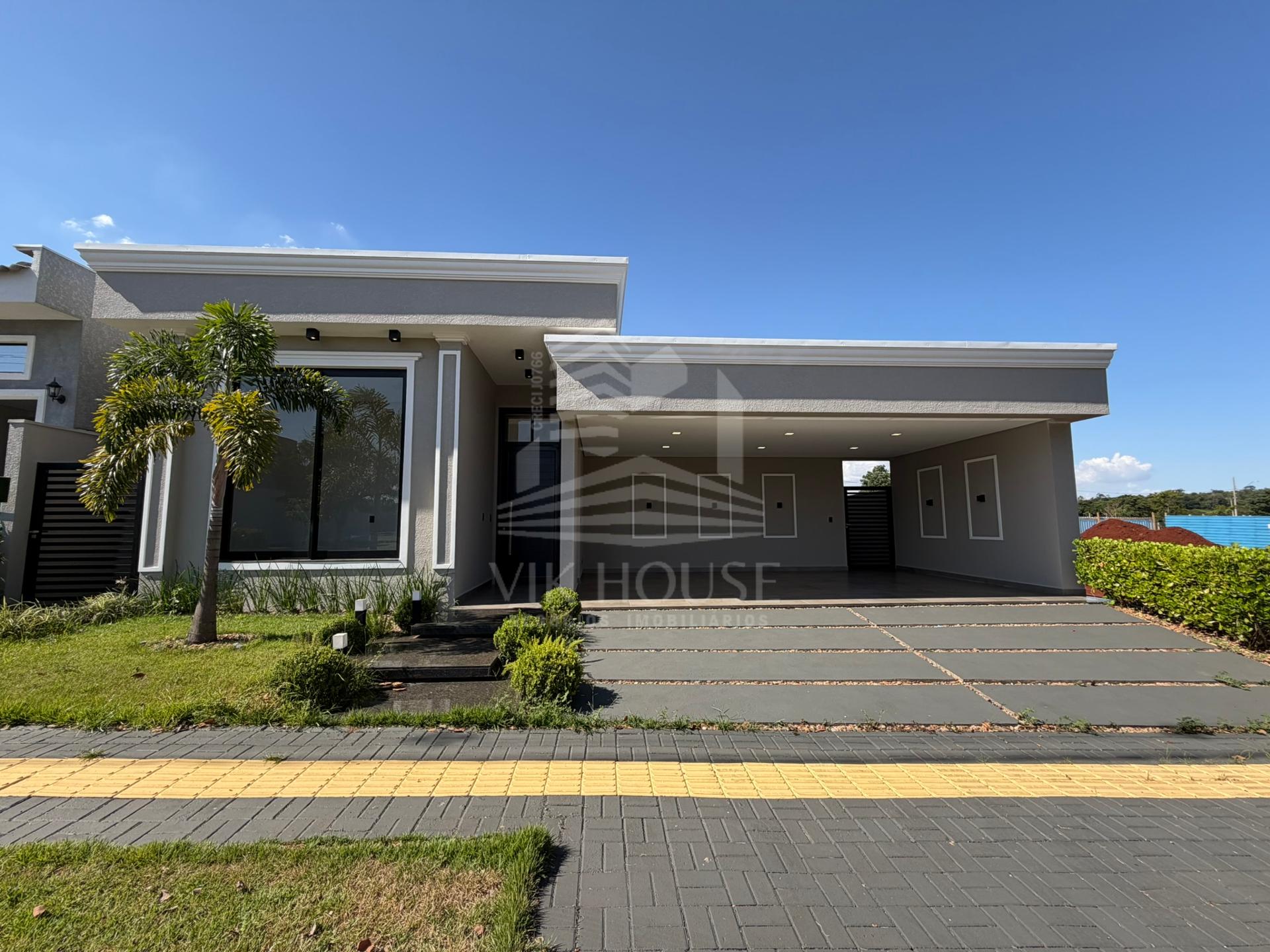 CASA A VENDA SEMI MOBILIADA NO CONDOMÍNIO ÁGUAS CLARAS EM FOZ DO IGUAÇU PR