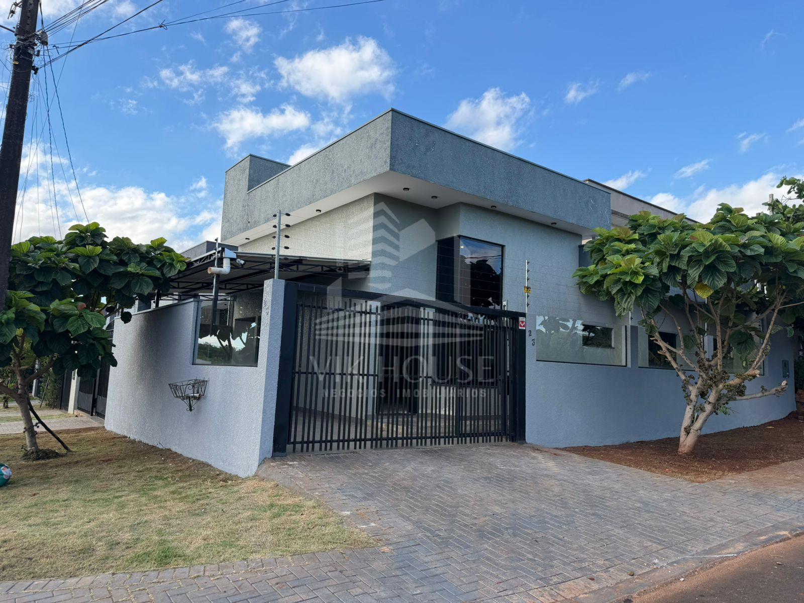 CASA COM 3 QUARTOS Á VENDA NO JARDIM NITEROI - FOZ DO IGUAÇU