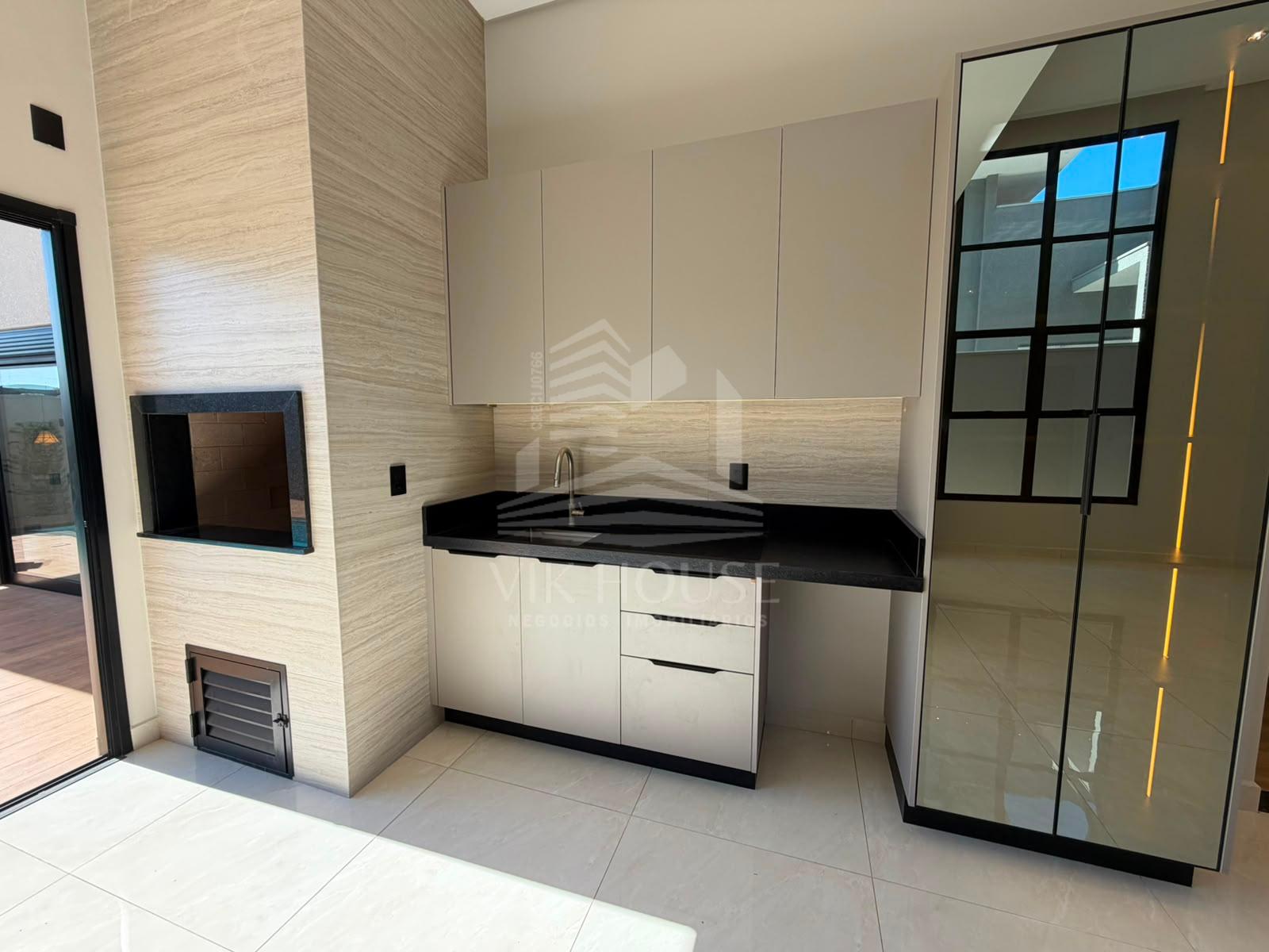 CASA A VENDA SEMI MOBILIADA NO CONDOMÍNIO ÁGUAS CLARAS EM FOZ DO IGUAÇU PR