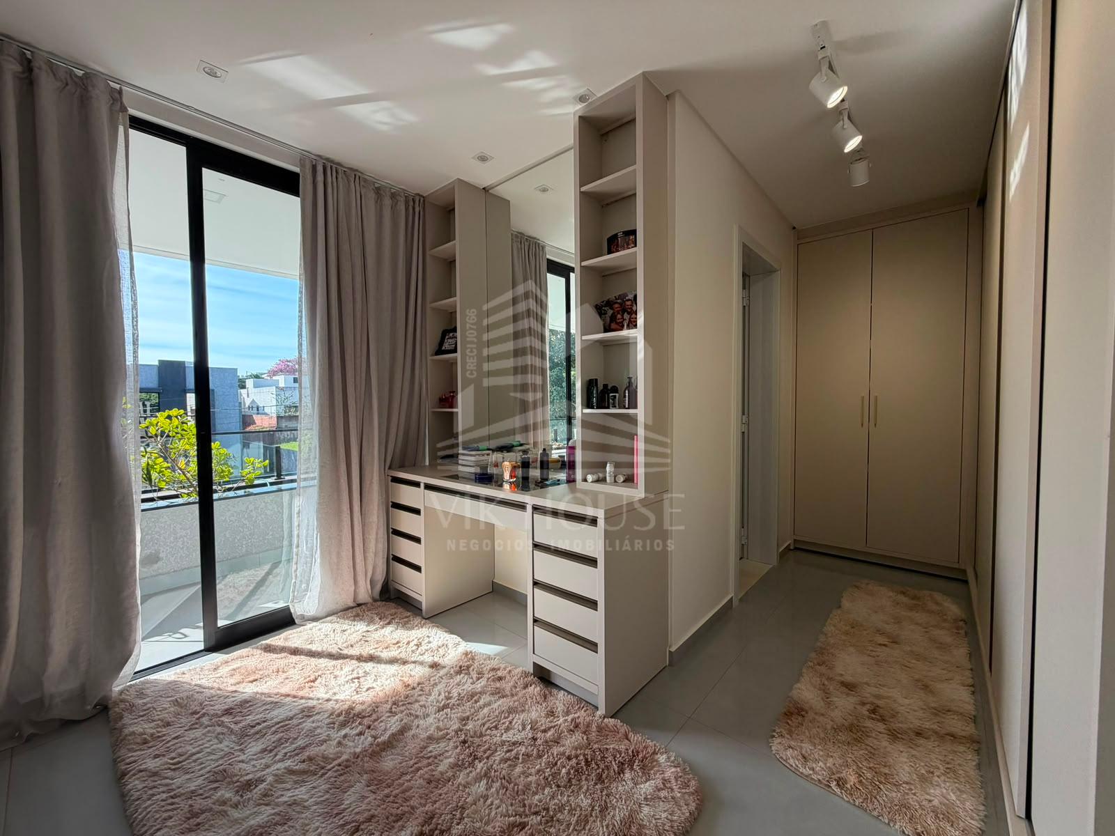 SOBRADO MOBILIADO Á VENDA COM 5 DORMITORIOS NO CONDOMINIO DOM LAURINDO
