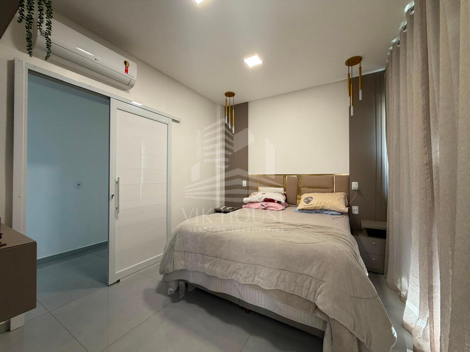SOBRADO MOBILIADO Á VENDA COM 5 DORMITORIOS NO CONDOMINIO DOM LAURINDO
