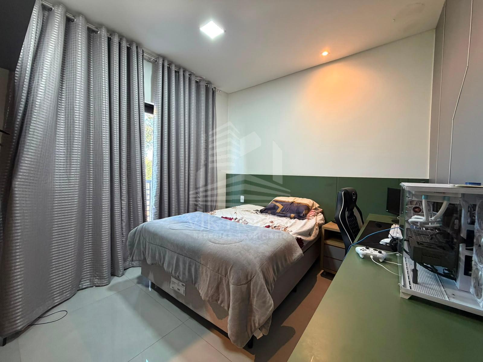 SOBRADO MOBILIADO Á VENDA COM 5 DORMITORIOS NO CONDOMINIO DOM LAURINDO