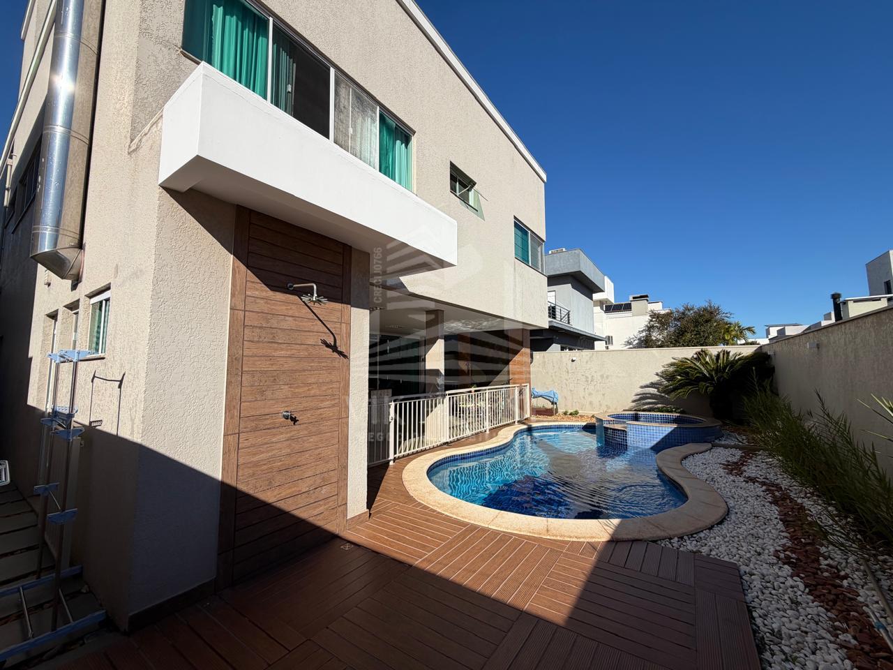 SOBRADO MOBILIADO NO CONDOMINIO TERRAS ALPHA I - FOZ DO IGUAÇU