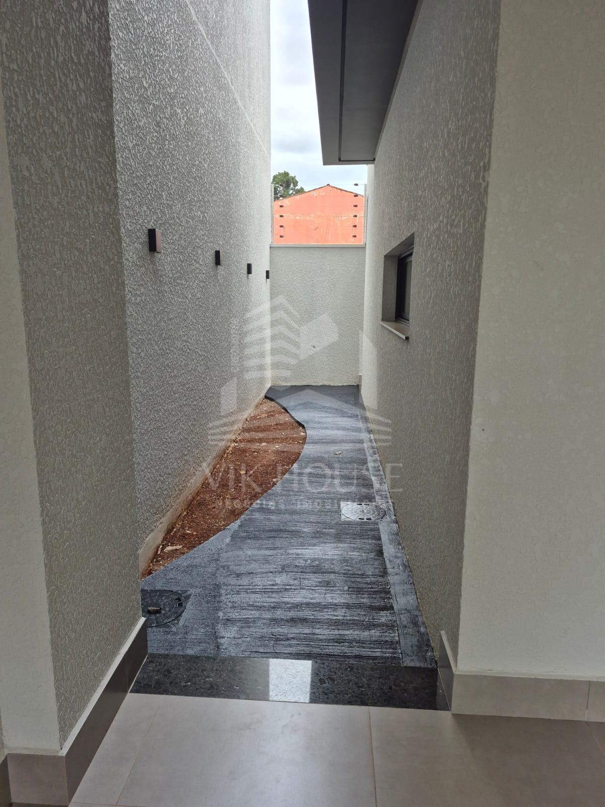 SOBRADO NOVO Á VENDA NO PARQUE PRESIDENTE FOZ DO IGUACU - PR