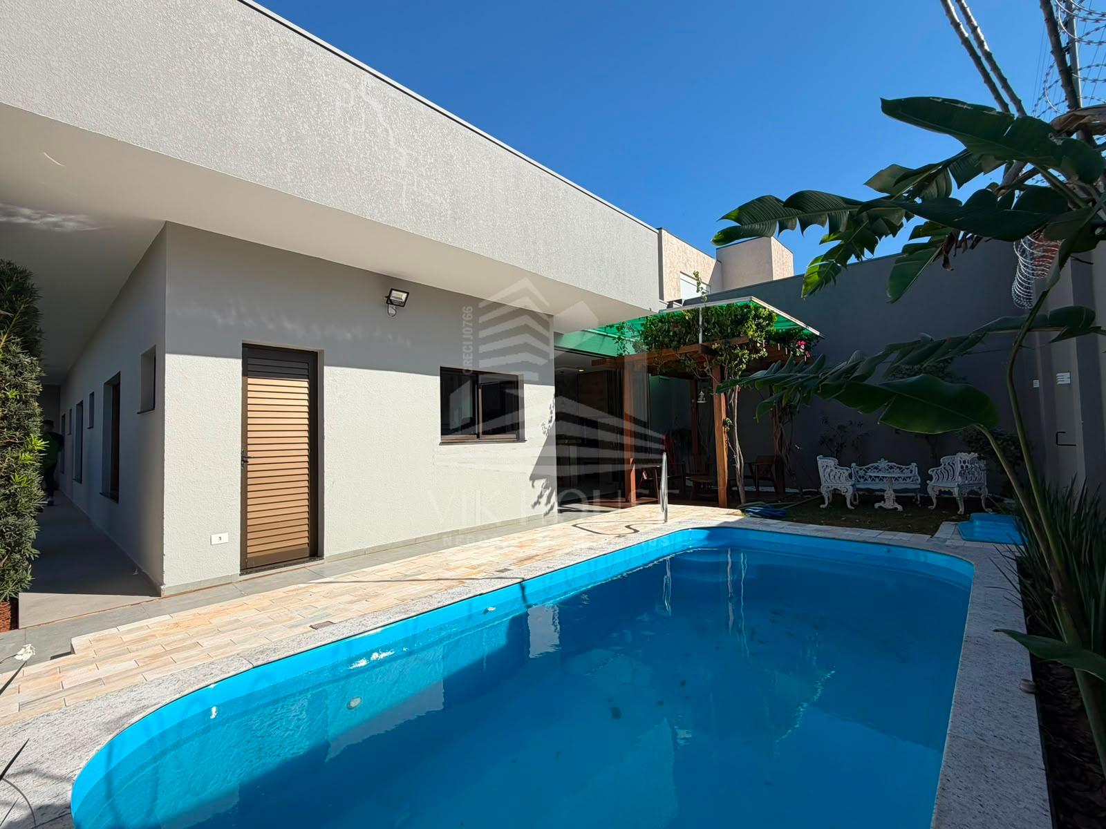 CASA MOBILIADA NO CONDOMINIO SAFIRA - FOZ DO IGUAÇU