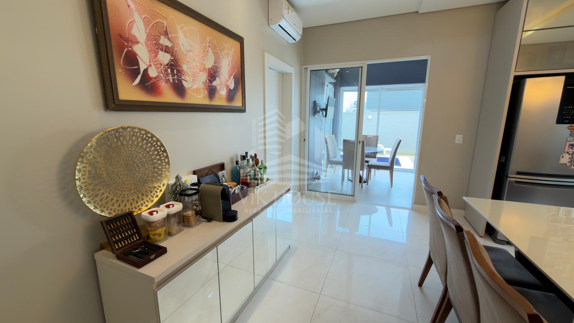 SOBRADO TOTALMENTE MOBILIADO NO CONDOMINIO TERRAS ALPHA I - FOZ DO IGUAÇU