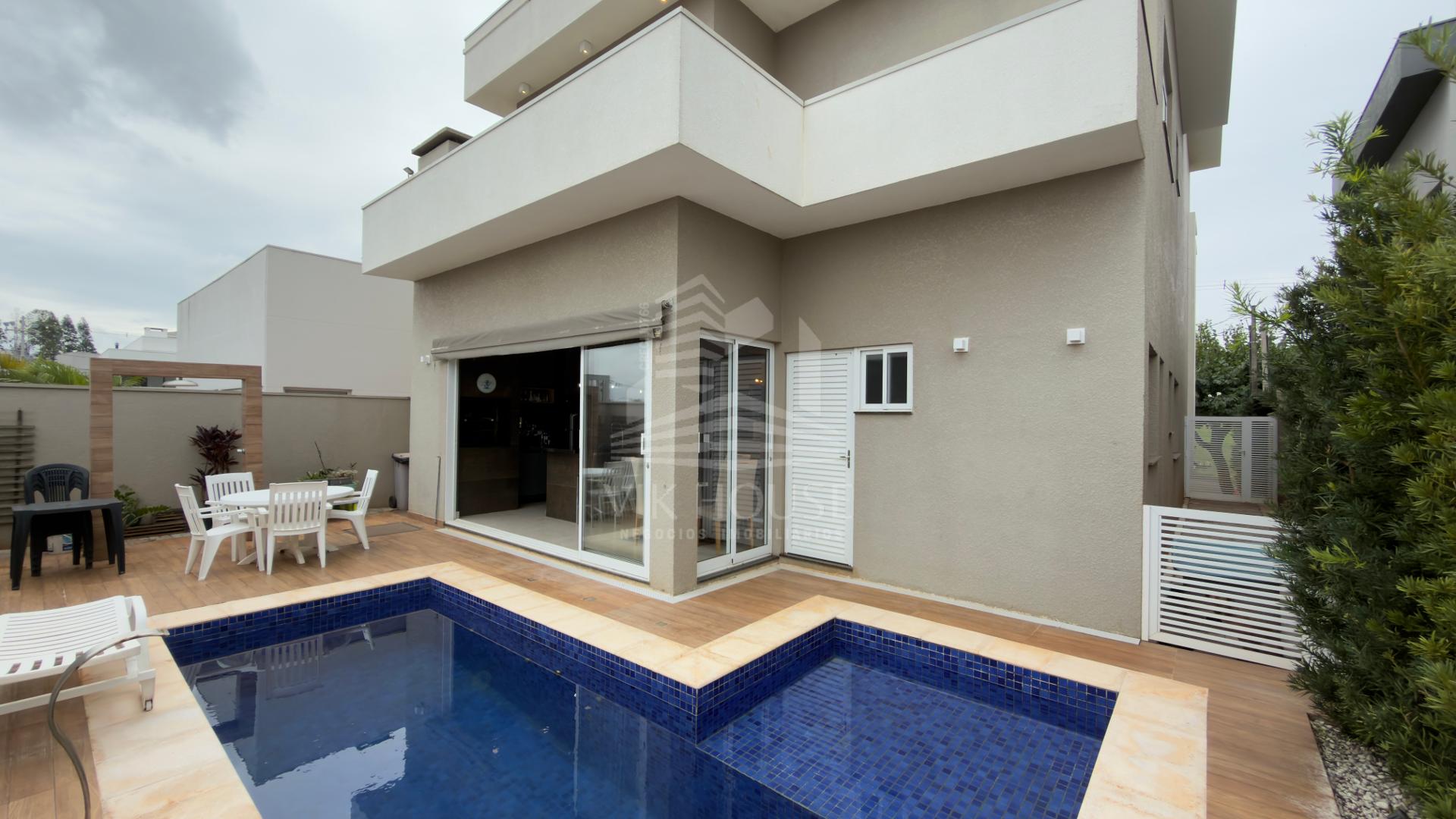 SOBRADO TOTALMENTE MOBILIADO NO CONDOMINIO TERRAS ALPHA I - FOZ DO IGUAÇU