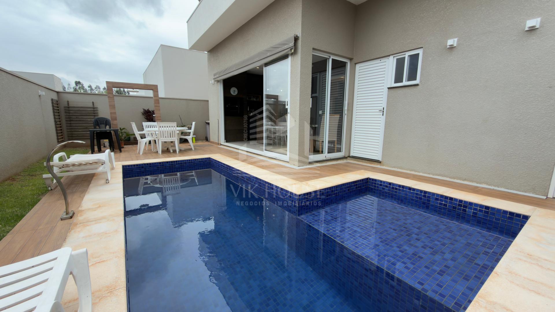 SOBRADO TOTALMENTE MOBILIADO NO CONDOMINIO TERRAS ALPHA I - FOZ DO IGUAÇU