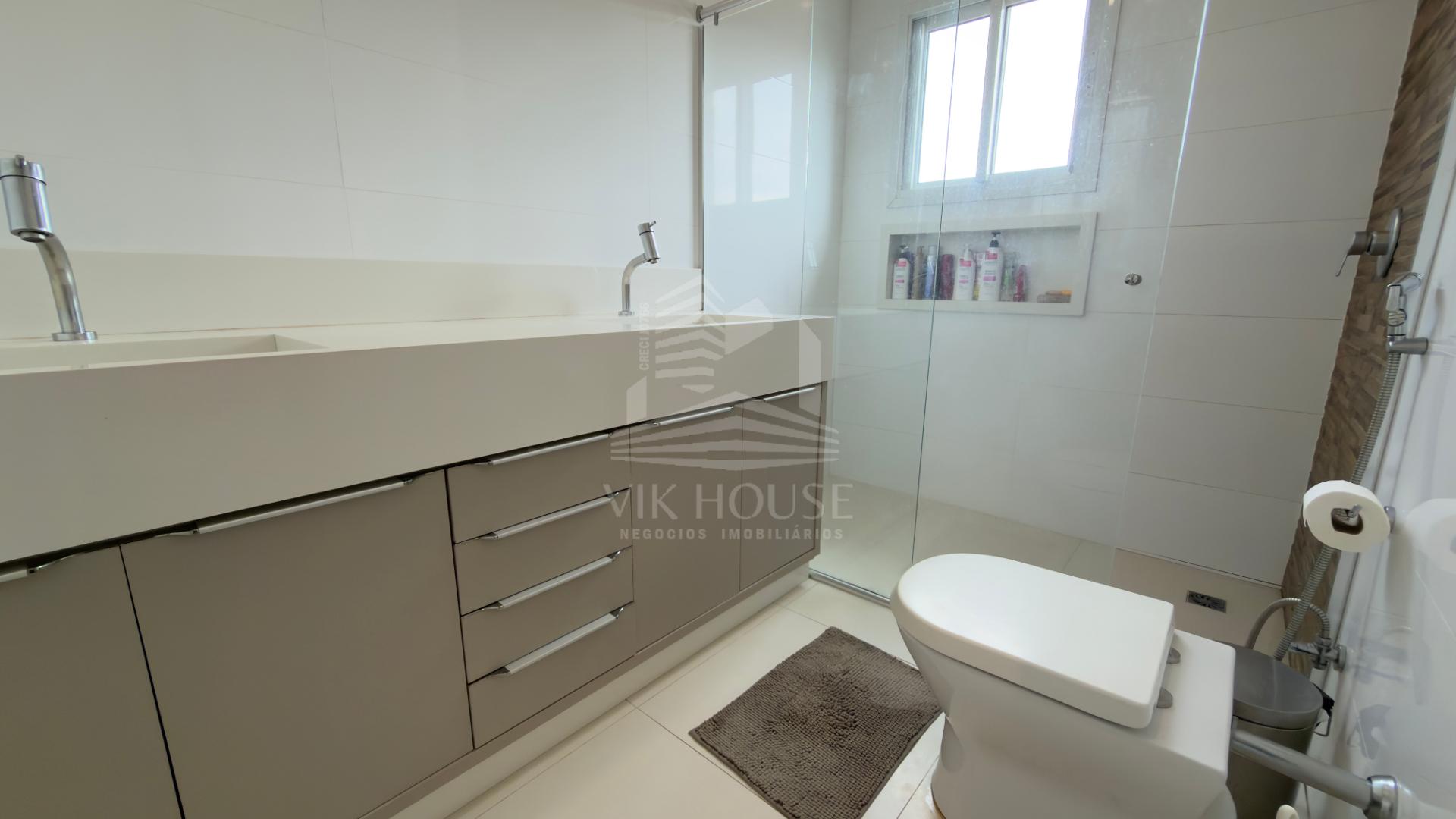 SOBRADO TOTALMENTE MOBILIADO NO CONDOMINIO TERRAS ALPHA I - FOZ DO IGUAÇU
