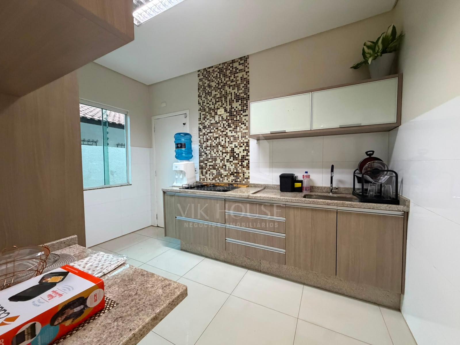 CASA MOBILIADA DISPONÍVEL PARA LOCAÇÃO - JARDIM POLO CENTRO