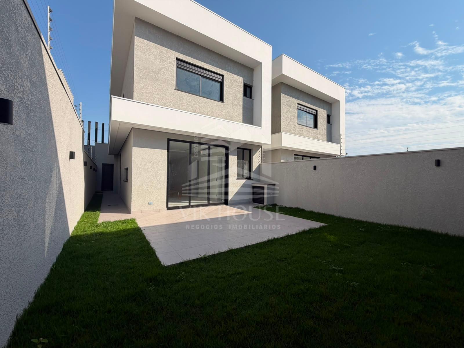 SOBRADO NOVO SEMI MOBILIADO COM 3 SUITES DISPONÍVEL PARA LOCAÇÃO