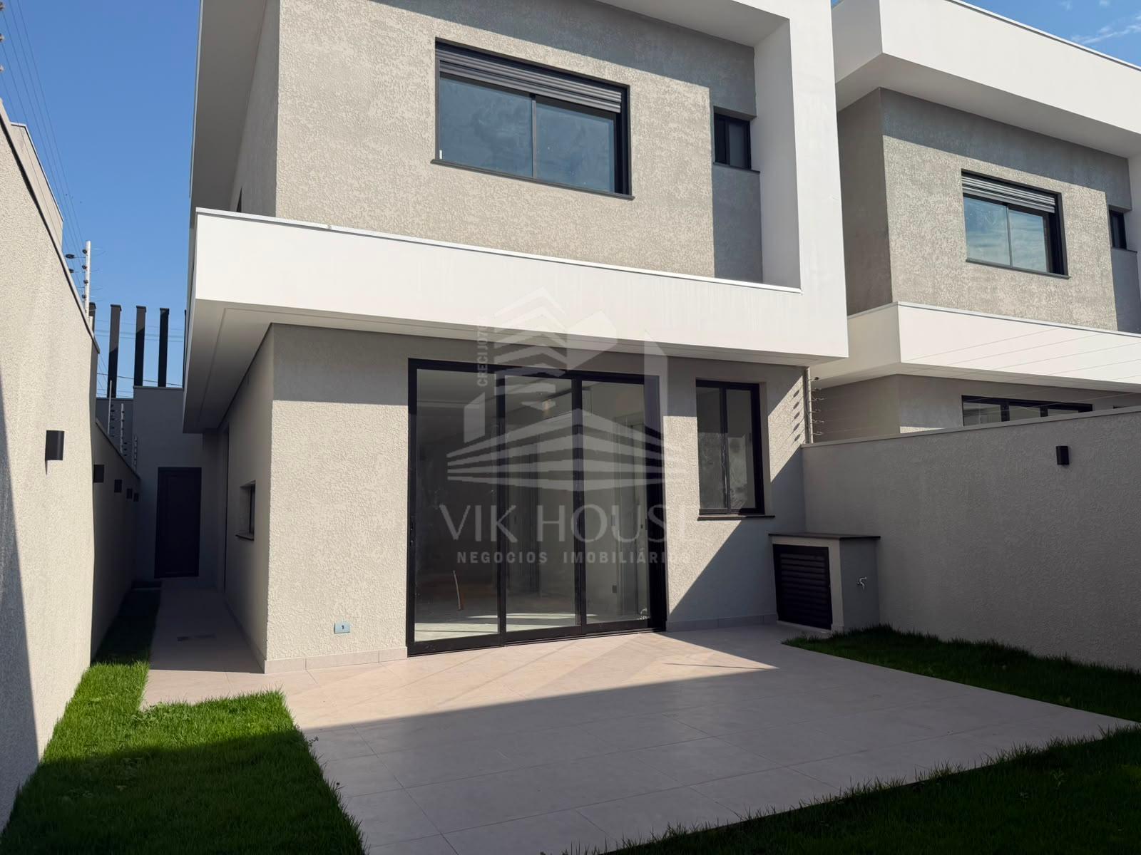 SOBRADO NOVO SEMI MOBILIADO COM 3 SUITES DISPONÍVEL PARA LOCAÇÃO