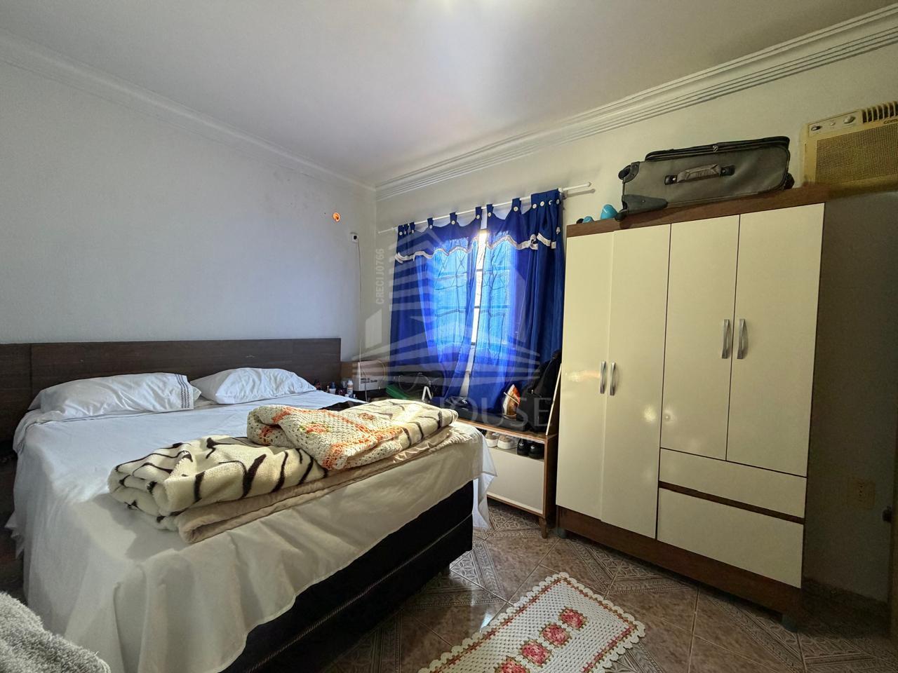 CASA COM AMPLO TERRENO E PISCINA A VENDA NO CAMPOS DO IGUAÇU