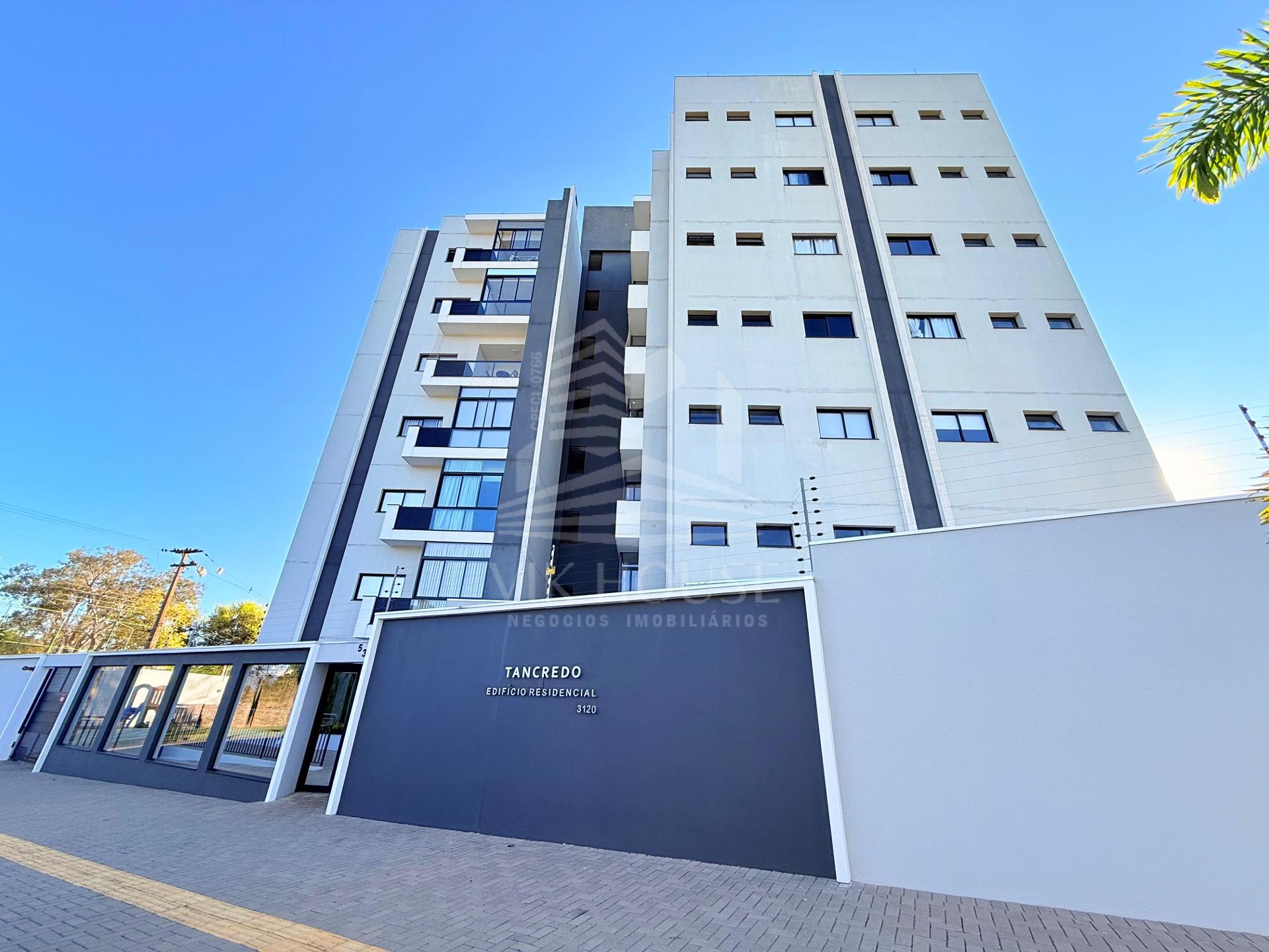 APARTAMENTO TOTALMENTE MOBILIADO E DECORADO - EDIFICIO TANCREDO NEVES
