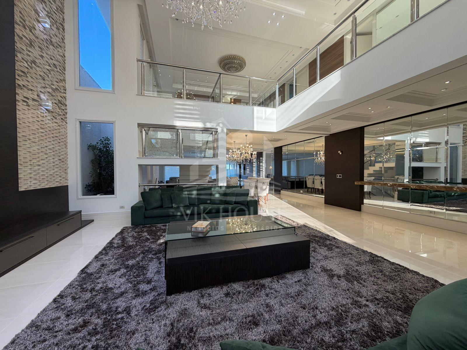 SOBRADO ALTO PADRÃO COM 4 SUITES A VENDA NO CONDOMINIO CASTEL FRANCO