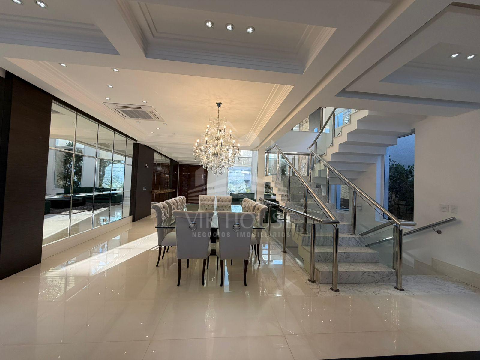 SOBRADO ALTO PADRÃO COM 4 SUITES A VENDA NO CONDOMINIO CASTEL FRANCO